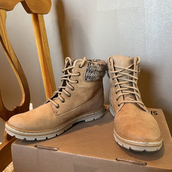 Kudrow Booties - Cliffs by White Mountain - Picture 2 of 8